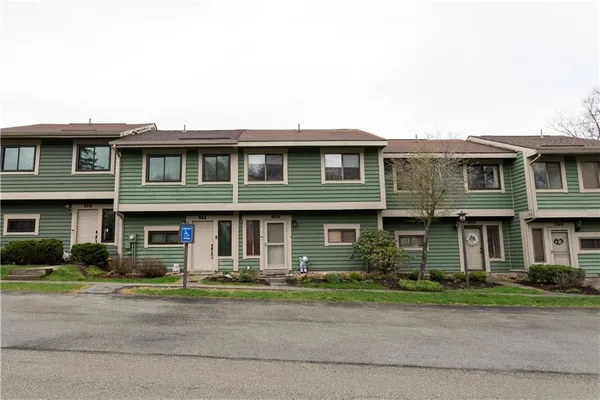 $259,900 | 510 Kooser Circle, Hidden Valley, PA 15502