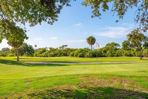 $299,000 | 824 59th Avenue Northeast, St. Petersburg, FL 33703