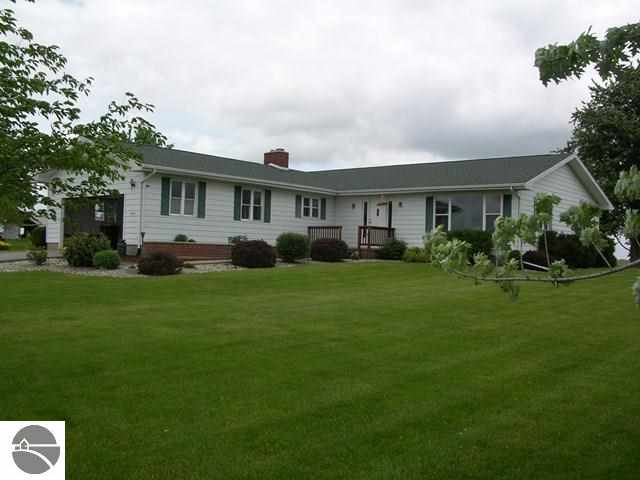 7943 South Summerton Road Shepherd, MI 48883 - Photo 1 of 32 1748067.JPG