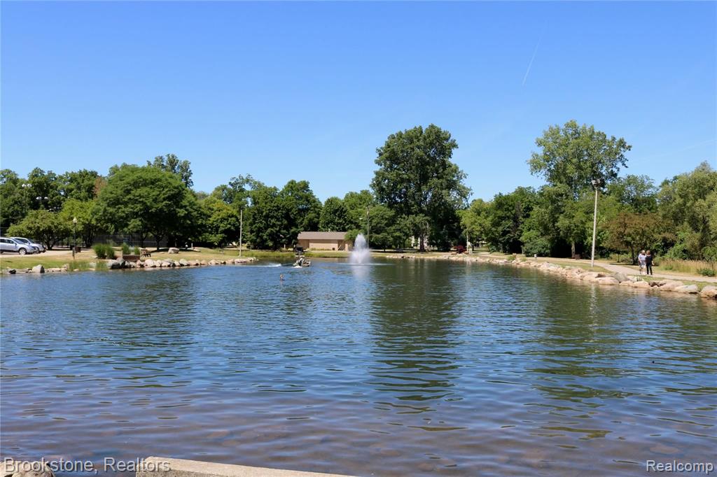 838 Wilwood Road Rochester Hills, MI 48309 - Photo 3 of 53