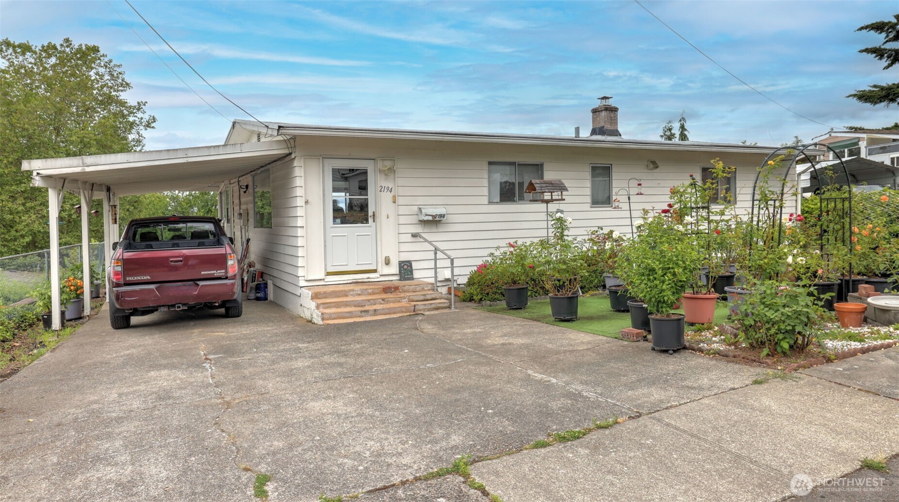 2194 Northeast 8th Place Renton, WA 98056 - Photo 1 of 27
