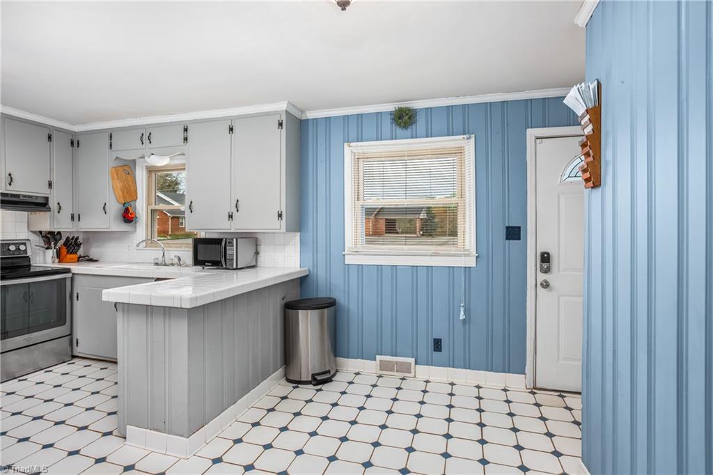 4765 Reid Road Winston-Salem, NC 27107 - Photo 8 of 33 Gallery Image 8