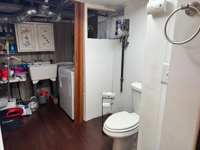 $370,000 | 300 South Cumberland Parkway, Des Plaines, IL 60016