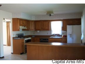 409 Barons Road Springfield, IL 62704 - Photo 3 of 11