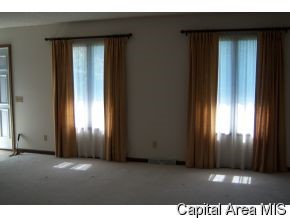 409 Barons Road Springfield, IL 62704 - Photo 8 of 11