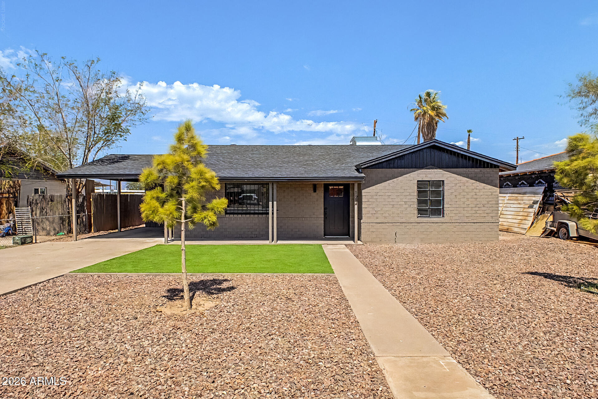 122 West Roeser Road Phoenix, AZ 85041 - Photo 1 of 23 01 Roeser