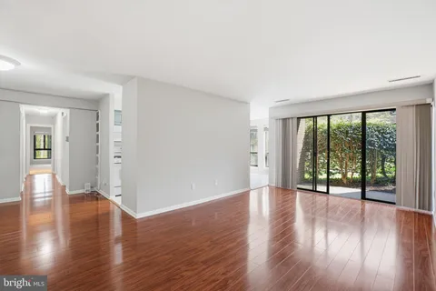 $325,000 | 11228 Chestnut Grove Square, Unit 132, Reston, VA 20190