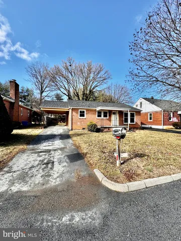 $1,810 | 137 Fox Drive, Winchester, VA 22601