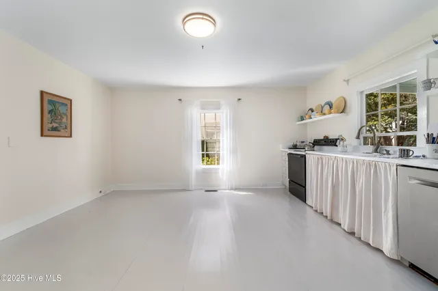 $357,000 | 406 Elliott Street, Edenton, NC 27932