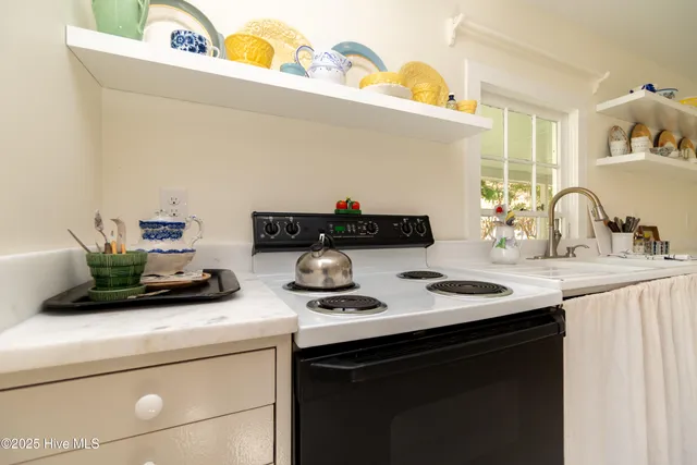 $357,000 | 406 Elliott Street, Edenton, NC 27932