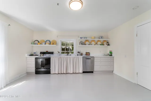 $357,000 | 406 Elliott Street, Edenton, NC 27932