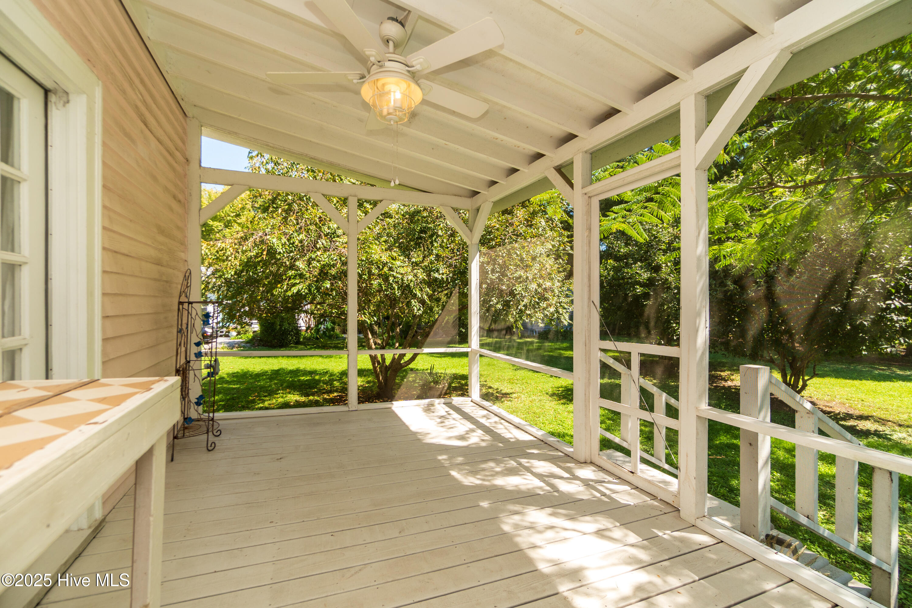 406 Elliott Street Edenton, NC 27932 - Photo 25 of 29 406 int.-15