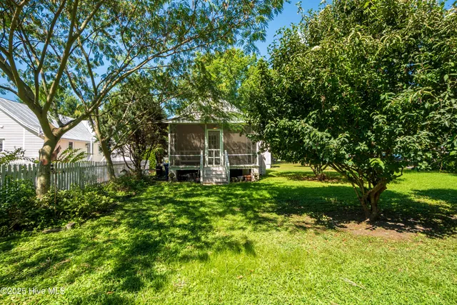 $357,000 | 406 Elliott Street, Edenton, NC 27932