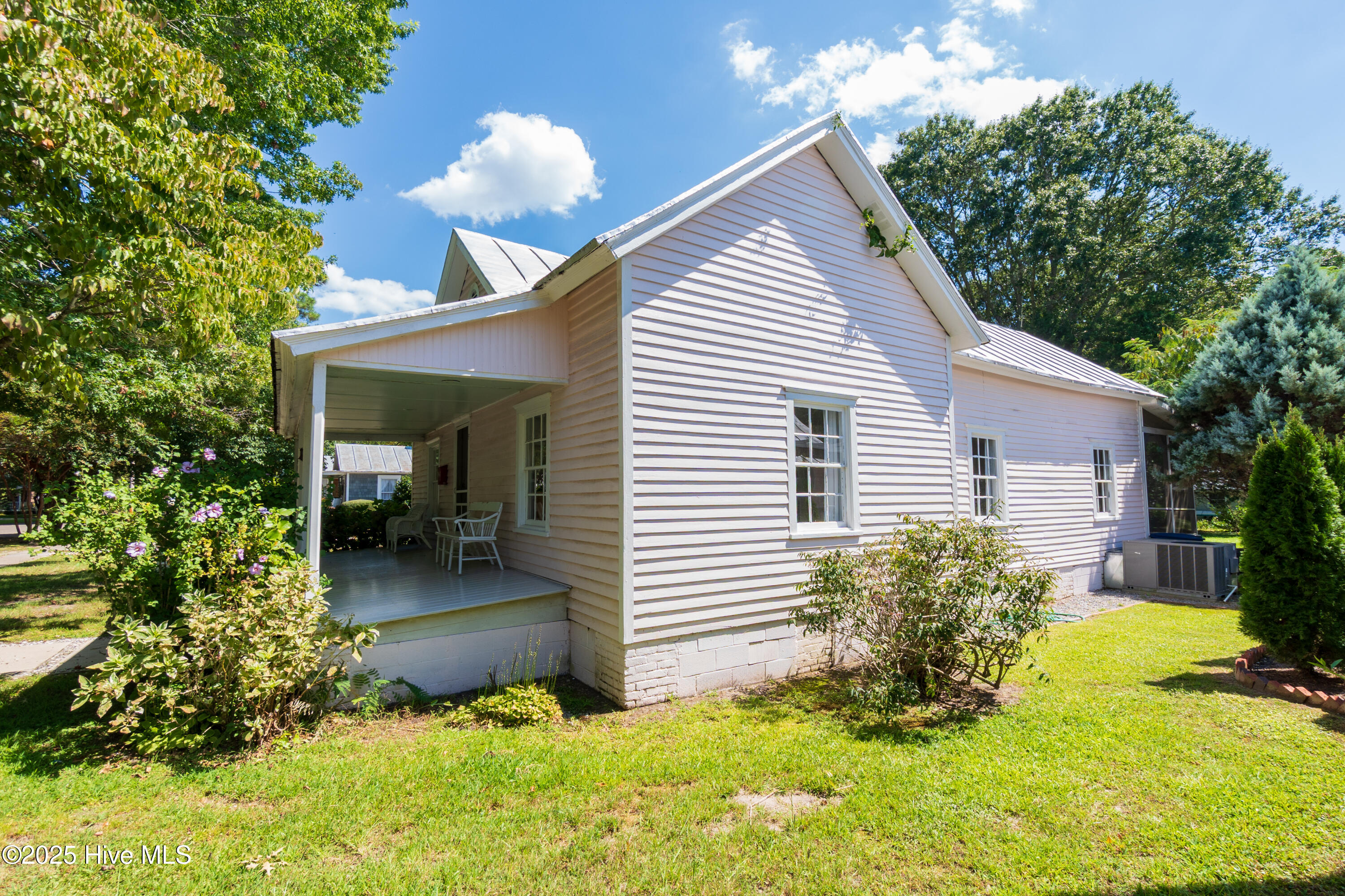 406 Elliott Street Edenton, NC 27932 - Photo 4 of 29 406 int.-4