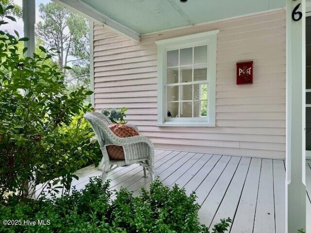 406 Elliott Street Edenton, NC 27932 - Photo 6 of 29 front with post box