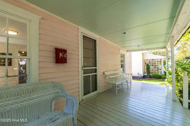 $357,000 | 406 Elliott Street, Edenton, NC 27932