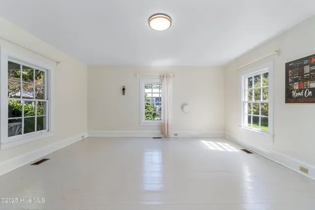 $357,000 | 406 Elliott Street, Edenton, NC 27932