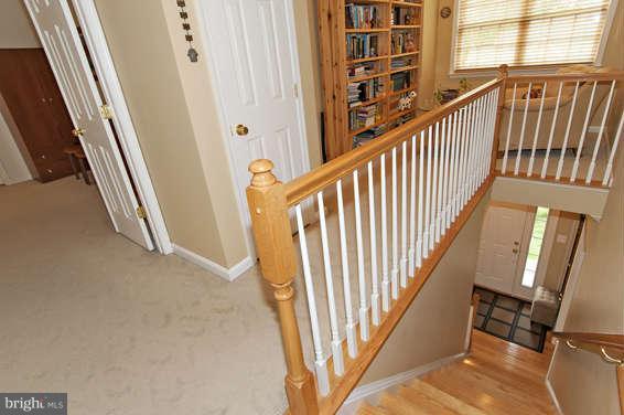 6405 Ivy Spring Elkridge, MD 21075 - Photo 15 of 30 Upper Landing