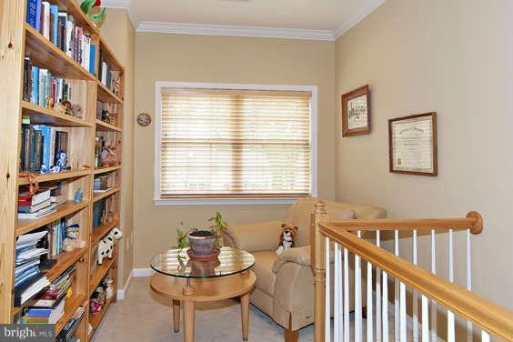 6405 Ivy Spring Elkridge, MD 21075 - Photo 16 of 30 Upper Landing
