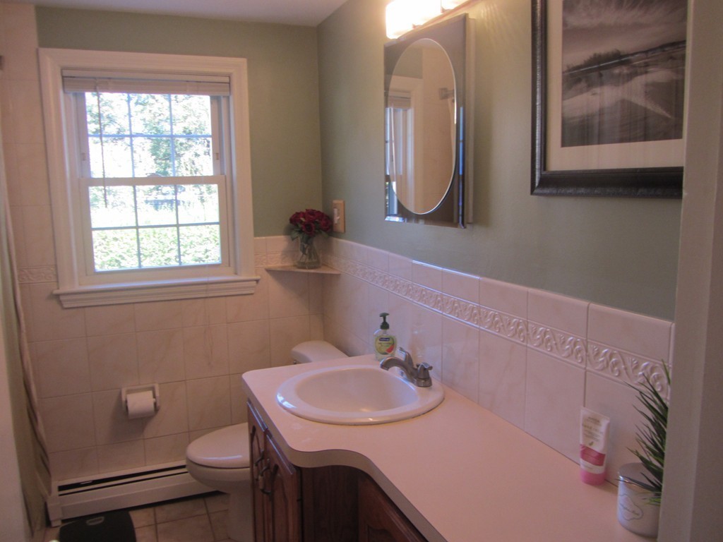 32 Pierce Road Rockland, MA 02370 - Photo 12 of 30 Gallery Image 12