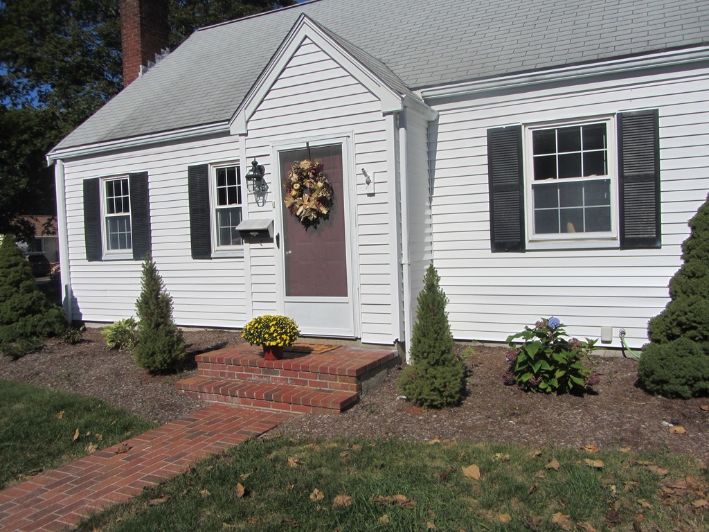 32 Pierce Road Rockland, MA 02370 - Photo 2 of 30 Gallery Image 2