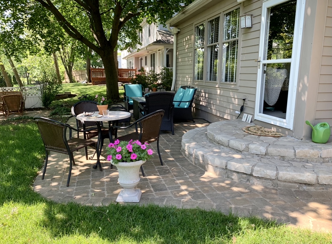 2706 Pebblebrook Lane Rolling Meadows, IL 60008 - Photo 27 of 34 a view of outdoor dining space with a patio