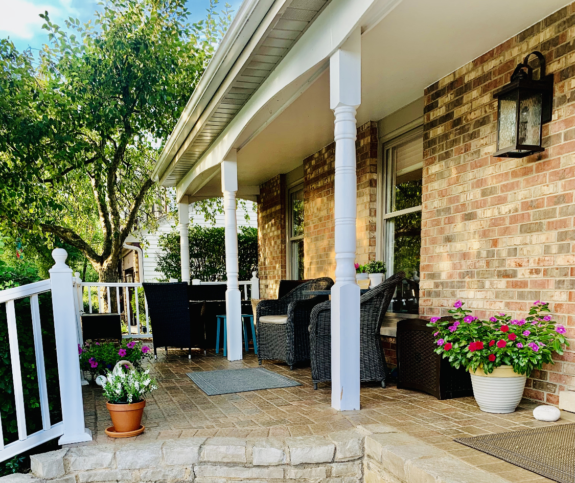 2706 Pebblebrook Lane Rolling Meadows, IL 60008 - Photo 3 of 34 a front view of a house with outdoor seating