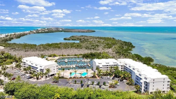 $975,000 | 5323 Bayside Villas, Unit 24, Captiva, FL 33924
