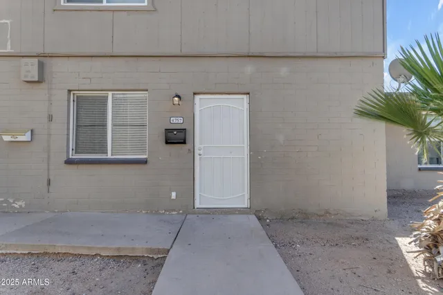 $1,325 | 4757 East Belleview Street, Phoenix, AZ 85008
