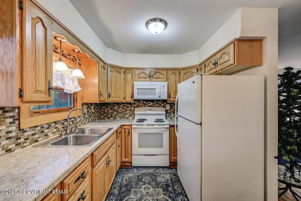 269 Devils Hole Road Cresco, PA 18326 - Photo 13 of 31 269DevilsHoleRd12.jpg.jpg