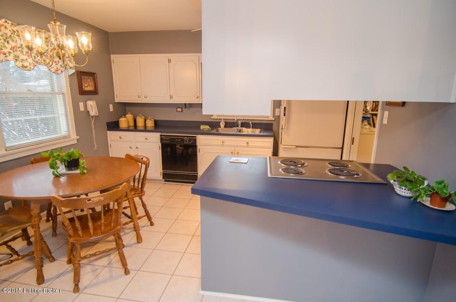 8 Sterling Road Louisville, KY 40220 - Photo 10 of 28 Eat-In Kitchen