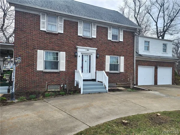 $369,900 | 5009 Lake Shore Road, Hamburg, NY 14075
