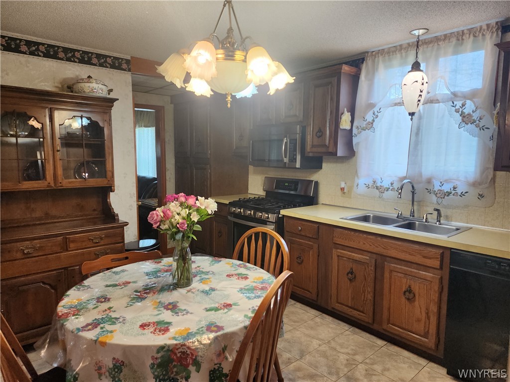 5009 Lake Shore Road Hamburg, NY 14075 - Photo 16 of 50