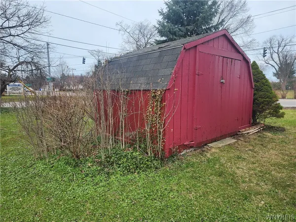 $369,900 | 5009 Lake Shore Road, Hamburg, NY 14075