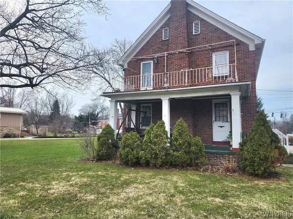 $369,900 | 5009 Lake Shore Road, Hamburg, NY 14075