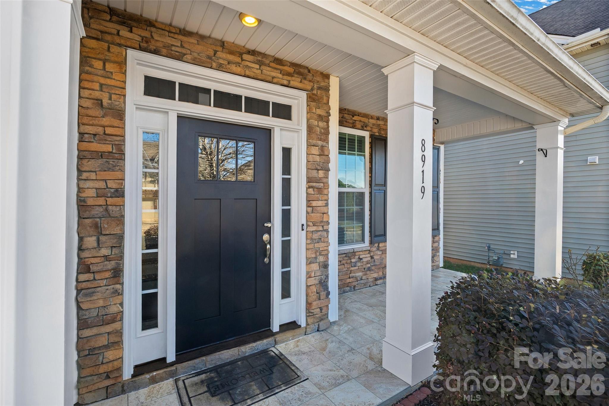 8919 Inverness Bay Road Charlotte, NC 28278 - Photo 2 of 30 Gallery Image 2