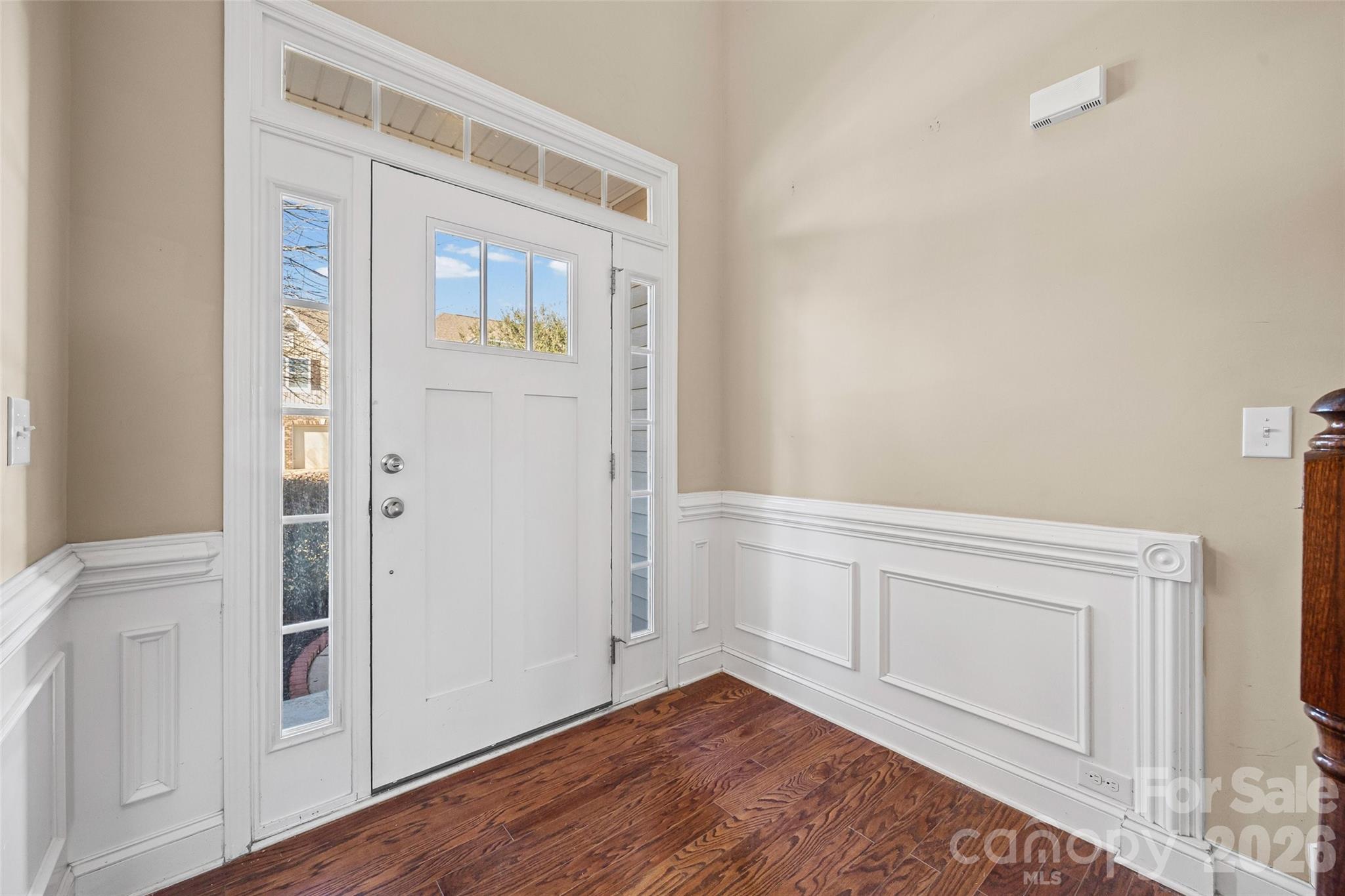 8919 Inverness Bay Road Charlotte, NC 28278 - Photo 3 of 30 Gallery Image 3