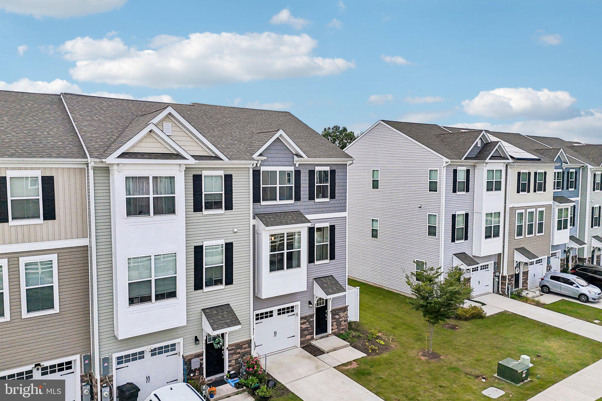 1455 Hudson View Road Essex, MD 21221 - Photo 4 of 44 Gallery Image 4