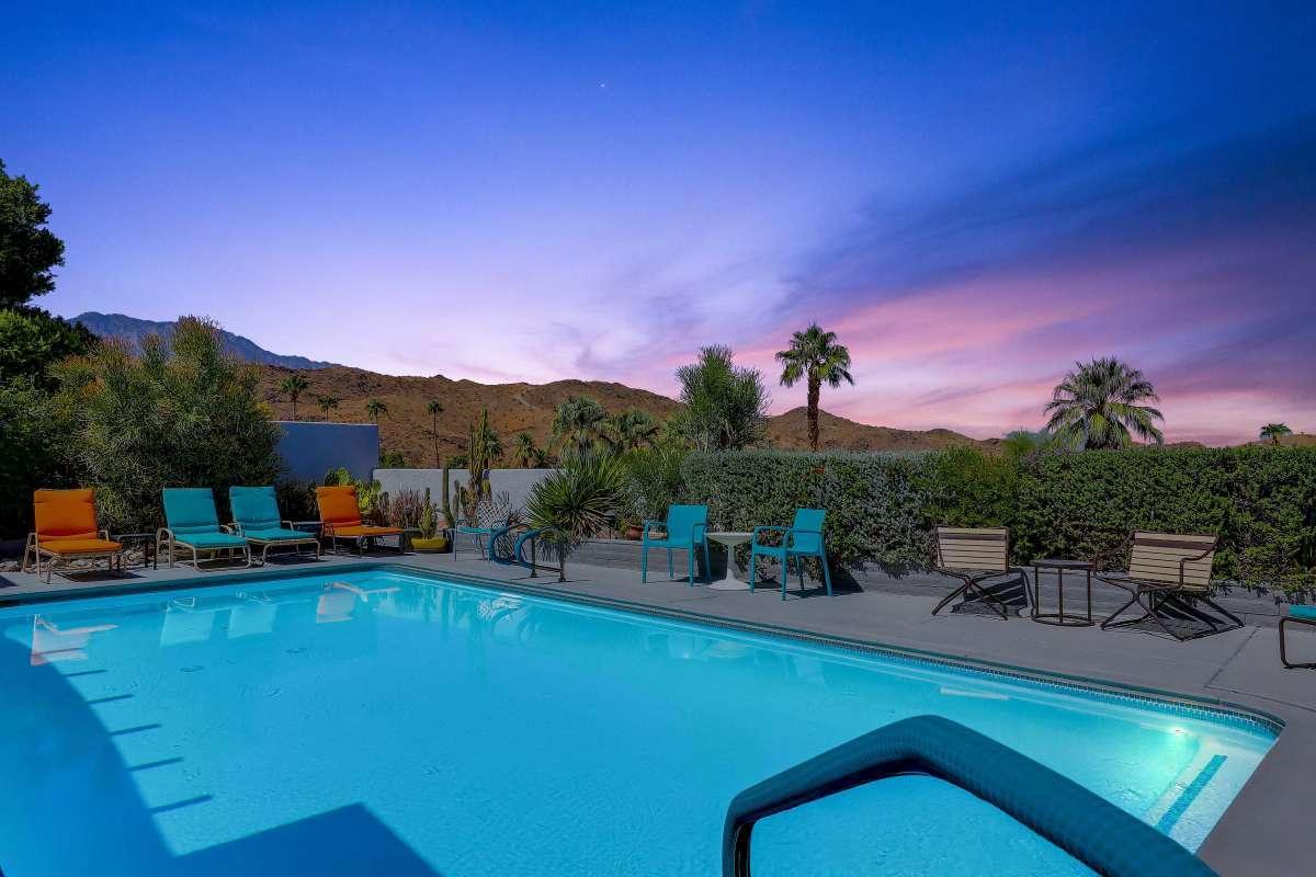 68298 Terrace Road Cathedral City, CA 92234 - Photo 46 of 59 Sunset pool