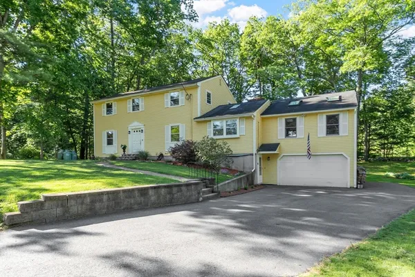 $1,449,000 | 10 Lancaster Place, Andover, MA 01810