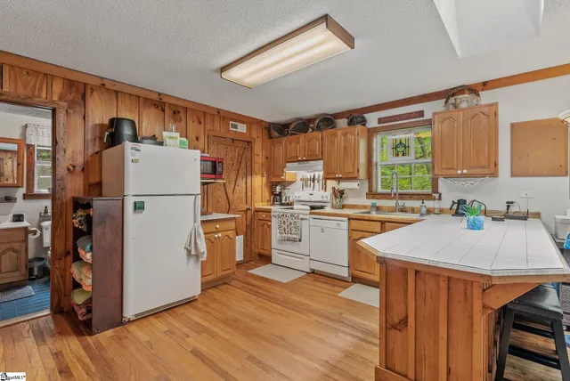 $599,000 | 1780 Happy Acrs Road, Brevard, NC 28712