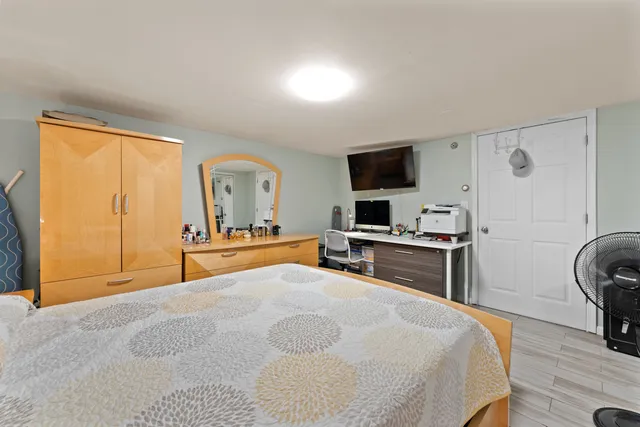 $194,900 | 23 North King Arthur Court, Unit 6, Northlake, IL 60164