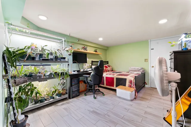 $194,900 | 23 North King Arthur Court, Unit 6, Northlake, IL 60164