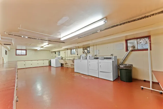 $194,900 | 23 North King Arthur Court, Unit 6, Northlake, IL 60164