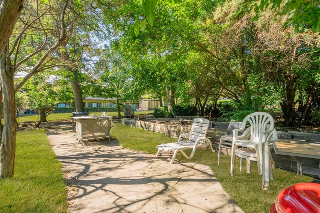 $194,900 | 23 North King Arthur Court, Unit 6, Northlake, IL 60164