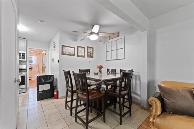 $194,900 | 23 North King Arthur Court, Unit 6, Northlake, IL 60164