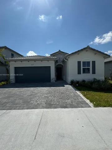 $3,950 | West End, Miami, FL 33193