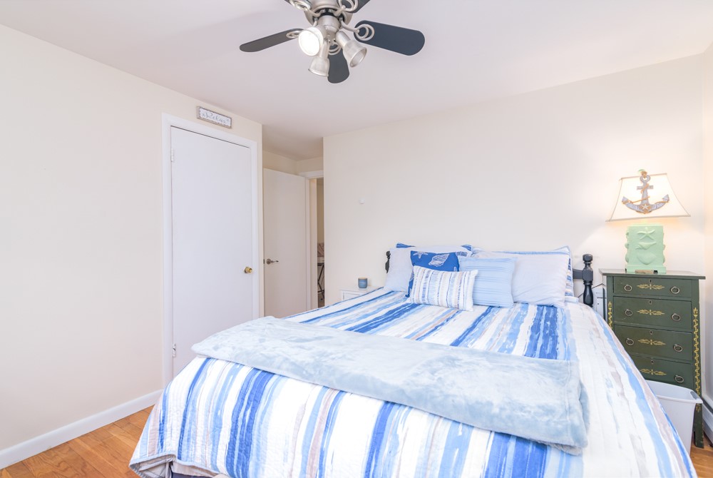41 Farmland Road Warwick, RI 02889 - Photo 21 of 38 Gallery Image 21