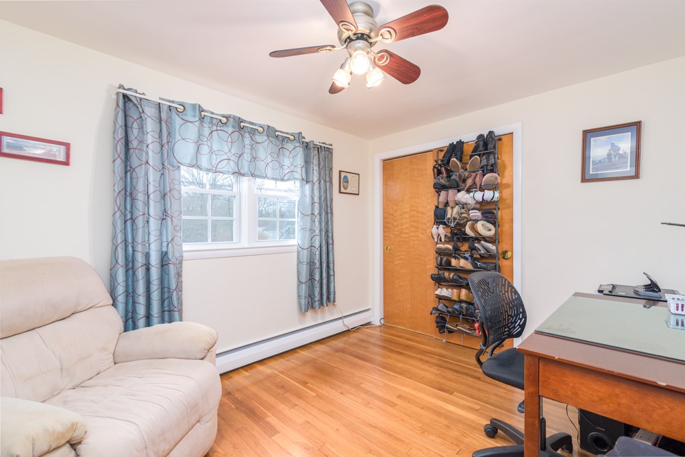 41 Farmland Road Warwick, RI 02889 - Photo 27 of 38 Gallery Image 27