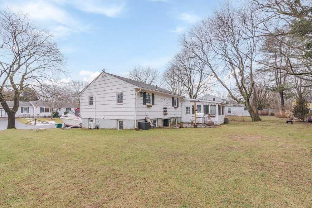 41 Farmland Road Warwick, RI 02889 - Photo 34 of 38 Gallery Image 34